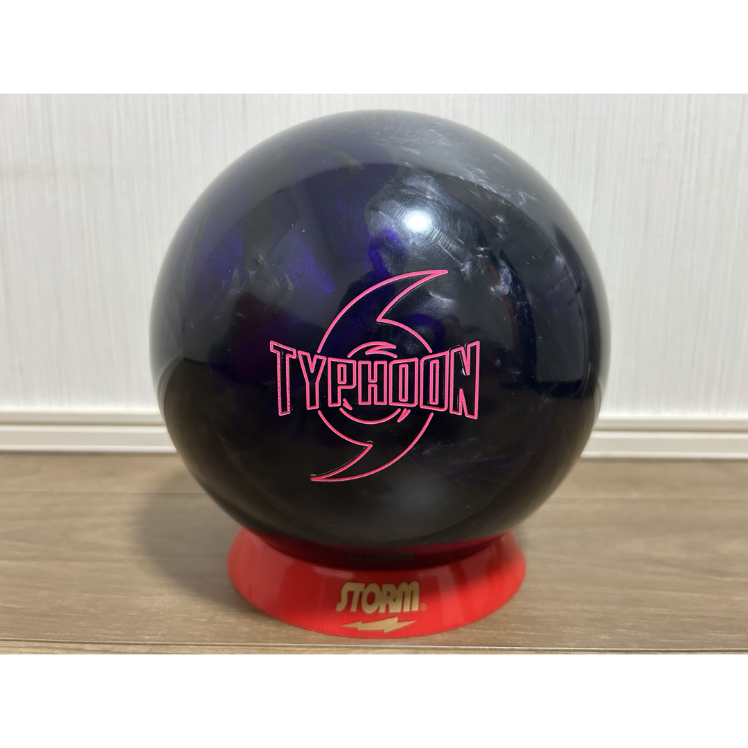 新品 Typhoon ボウリングボール 15ポンド2オンス 新品】タイフーン