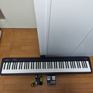 Roland - 【完動品】Roland FP-10 電子ピアノ 20年製 ペダル＆電源