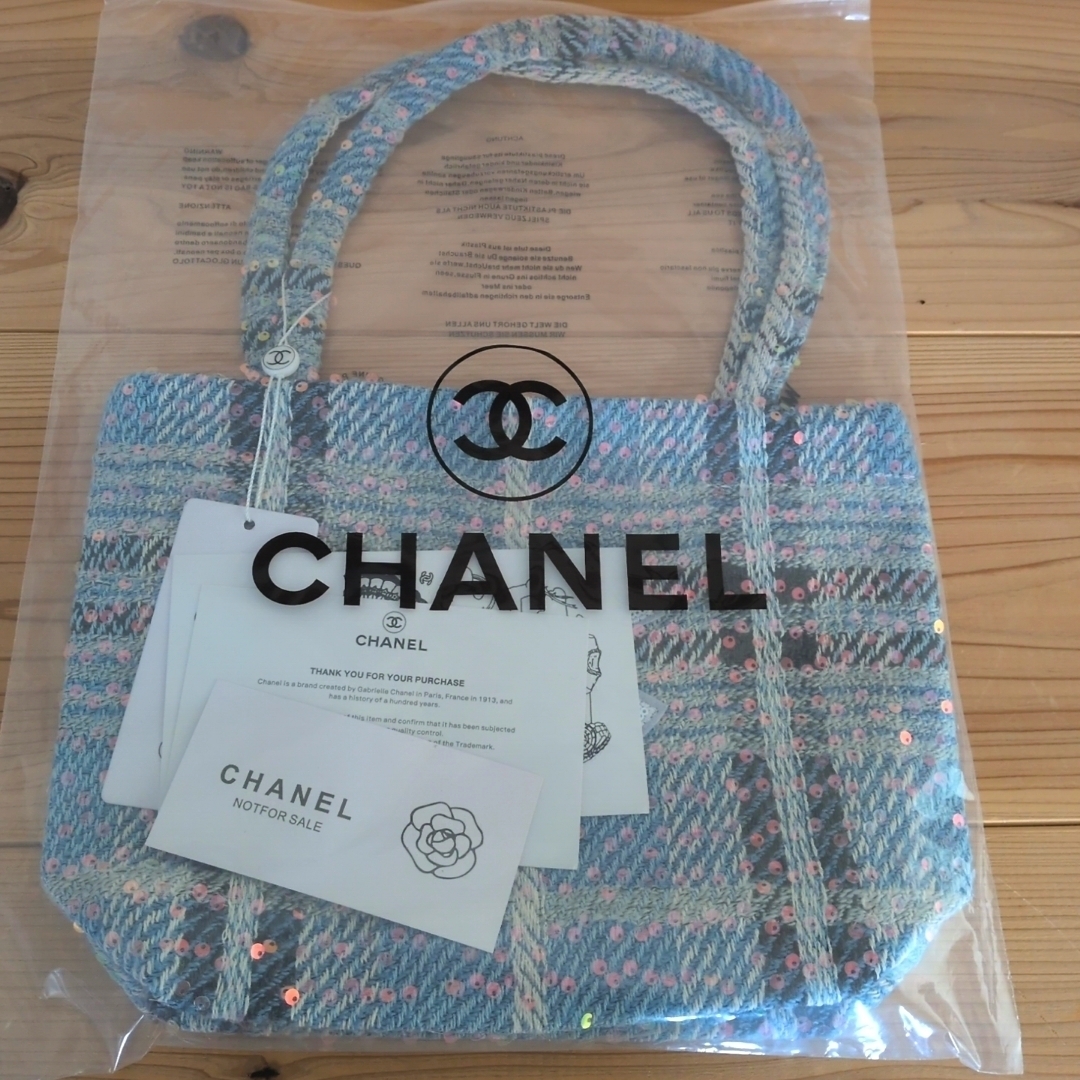 CHANEL - シャネルトートバッグ青チェック柄 スパンコール ノベルティ