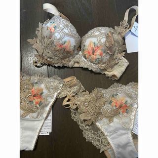 Wacoal - 新品 ワコール シャキッとブラ ショーツ セット C70の通販 by