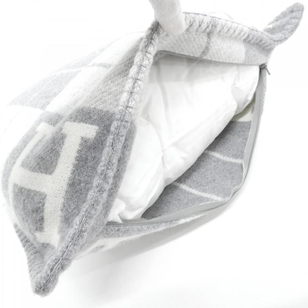 HERMES - エルメス アヴァロン3 52×52 102666M クッションの通販 by