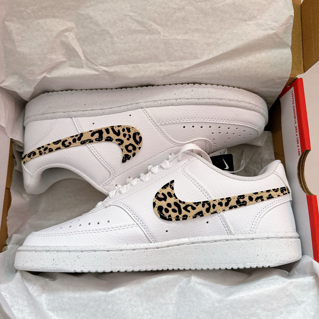 NIKE - 【新品】NIKE コートビジョンLO SE 25cm ヒョウ柄の通販 by