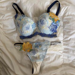 Wacoal - サルート 29G 店舗限定 ラマン F70＆TバックショーツM