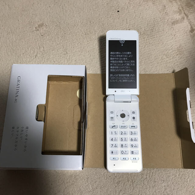 京セラ - au ガラホ GRATINA4G 白 SIMフリー 新品 未使用の通販 by る