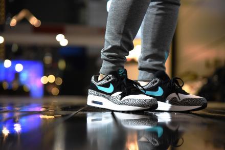 国内3月18日発売予定】 アトモス × ナイキ エアマックス1 エレファント