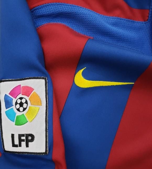 FCバルセロナ（H）05/06 長袖 メッシ＃19 + TV3パッチ付き！