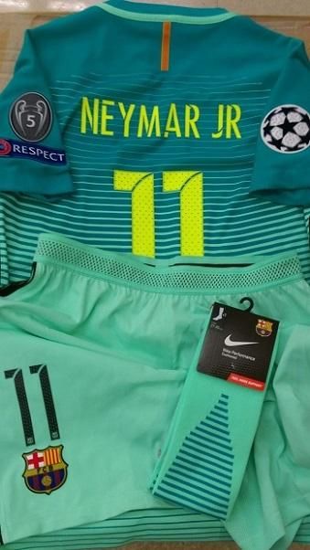 FC バルセロナ（3rd） 16/17 オーセンティック CL用 穴開き背