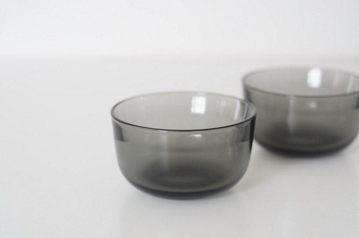 Nuutajarvi [Kaj Franck] Fasetti Glass Bowl (Gray)/ヌータヤルヴィ