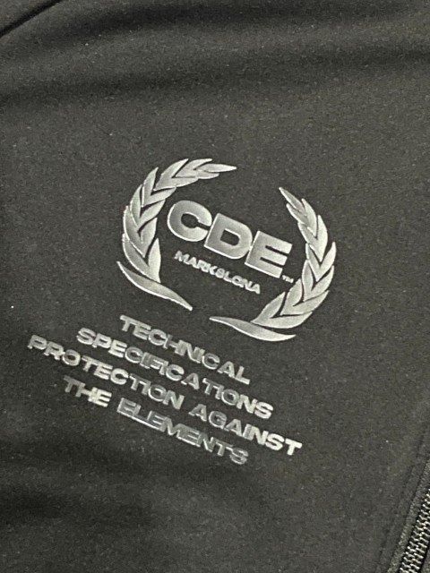 MARK&LONA マーク＆ロナCODEフーディートップ black MCM-4C-AD51- 夜型