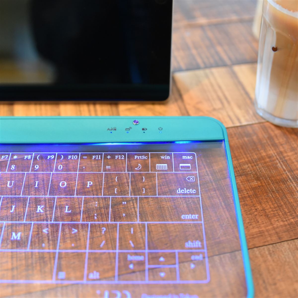 UPQ、ガラス製のワイヤレスタッチキーボード「Q-gadget KB02」 - 価格.com