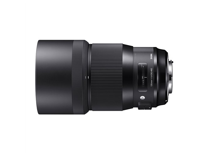 シグマ、望遠単焦点レンズ「135mm F1.8 DG HSM」を4/7に発売決定