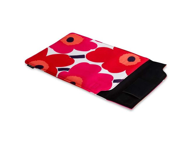 マイクロソフト、「マリメッコ」コラボのSurface用スリーブとタイプ