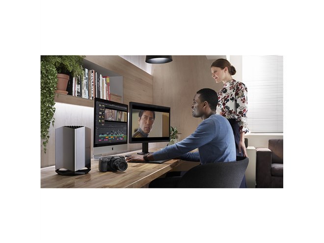 Radeon RX Vega 56搭載の外付けグラフィックプロセッサー「Blackmagic