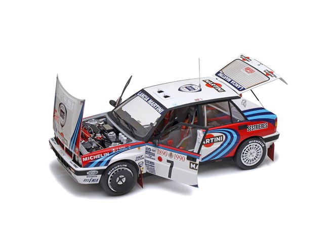 タミヤ、WRC出場車「ランチア デルタ HF インテグラーレ 16V」を完全