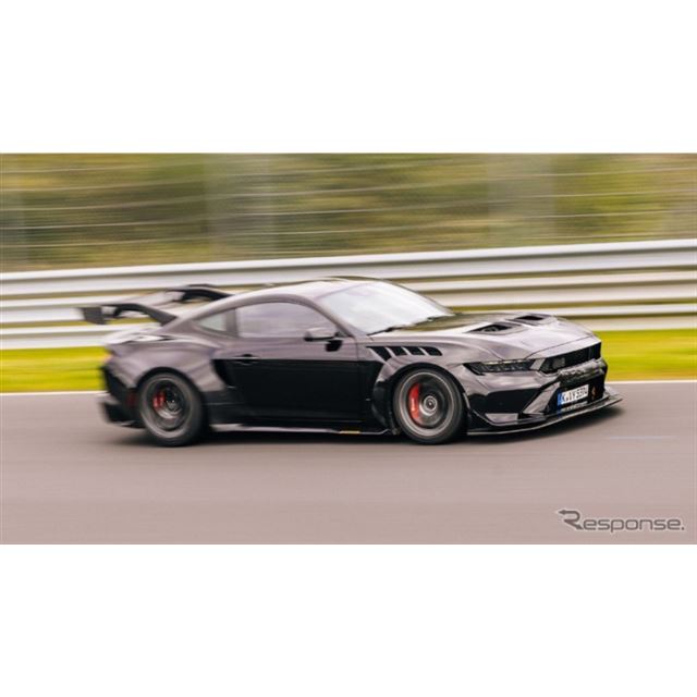 フォード マスタングの価格・新型情報・グレード諸元 価格.com