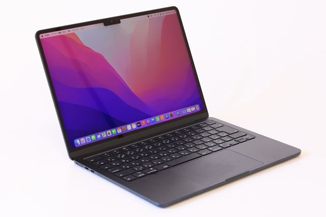 Apple MacBook Air 13.6インチ Liquid Retinaディスプレイ Mid 2022