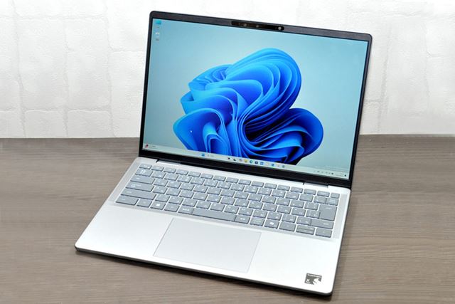 Dell Inspiron 14 Plus Snapdragon X Plus・16GBメモリ・512GB SSD