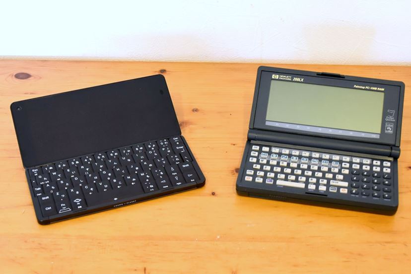 あえて今、PDAの遺伝子を継ぐスマホ「Cosmo Communicator」と「HP200LX