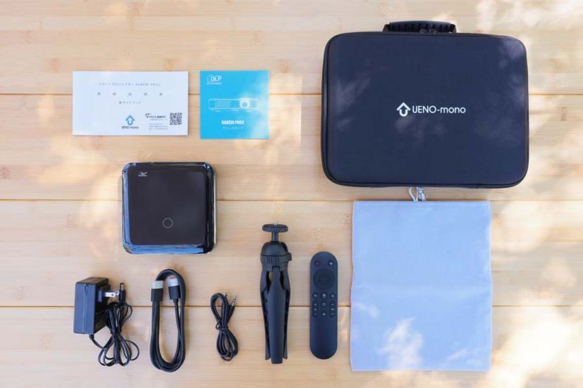 手のひらサイズのプロジェクターがキャンプの楽しさを倍増させる