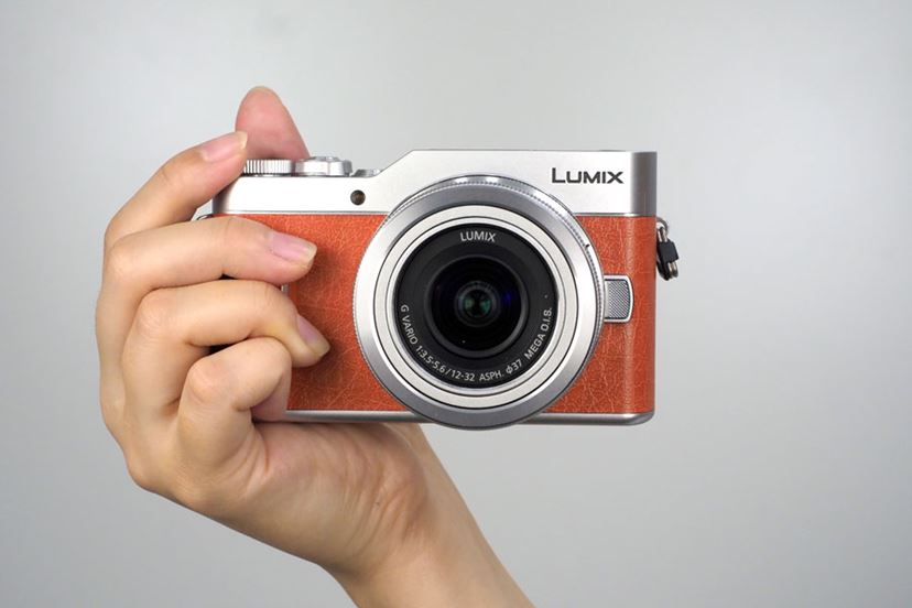 アラサー女子」がミラーレス一眼で自撮り写真を整形した結果【後編