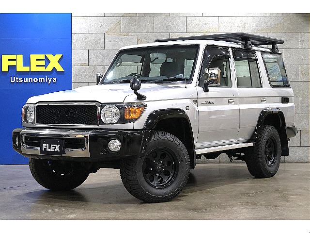 トヨタ ランドクルーザー70復刻モデル 2014年に再販されたランクル70を