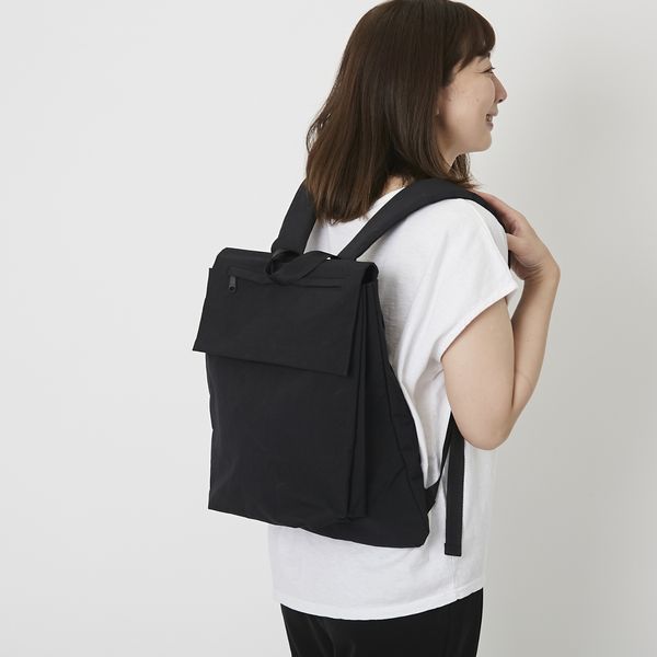 MAISON CANVVAS/軽くて薄い撥水バックパック -雨の日も安心、女性に
