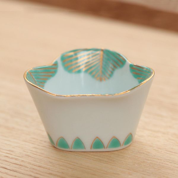 徳幸窯 豆皿 松型小付 -お家で料亭気分が味わえる小さな器 - スタイル