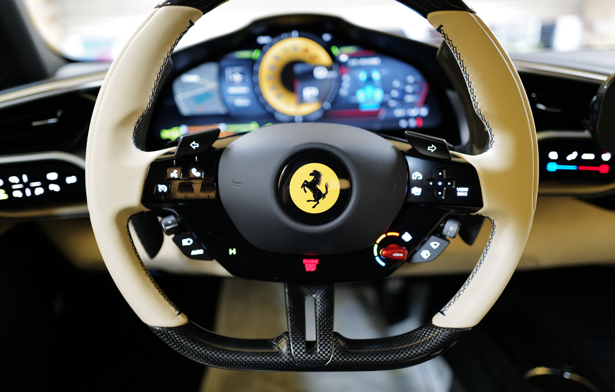 ボクのフェラーリ296GTBにはこんなオプションが装着されている。なんと