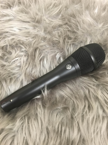 ハンドヘルド型ダイナミック・コンデンサーマイクを徹底解剖！～SHURE
