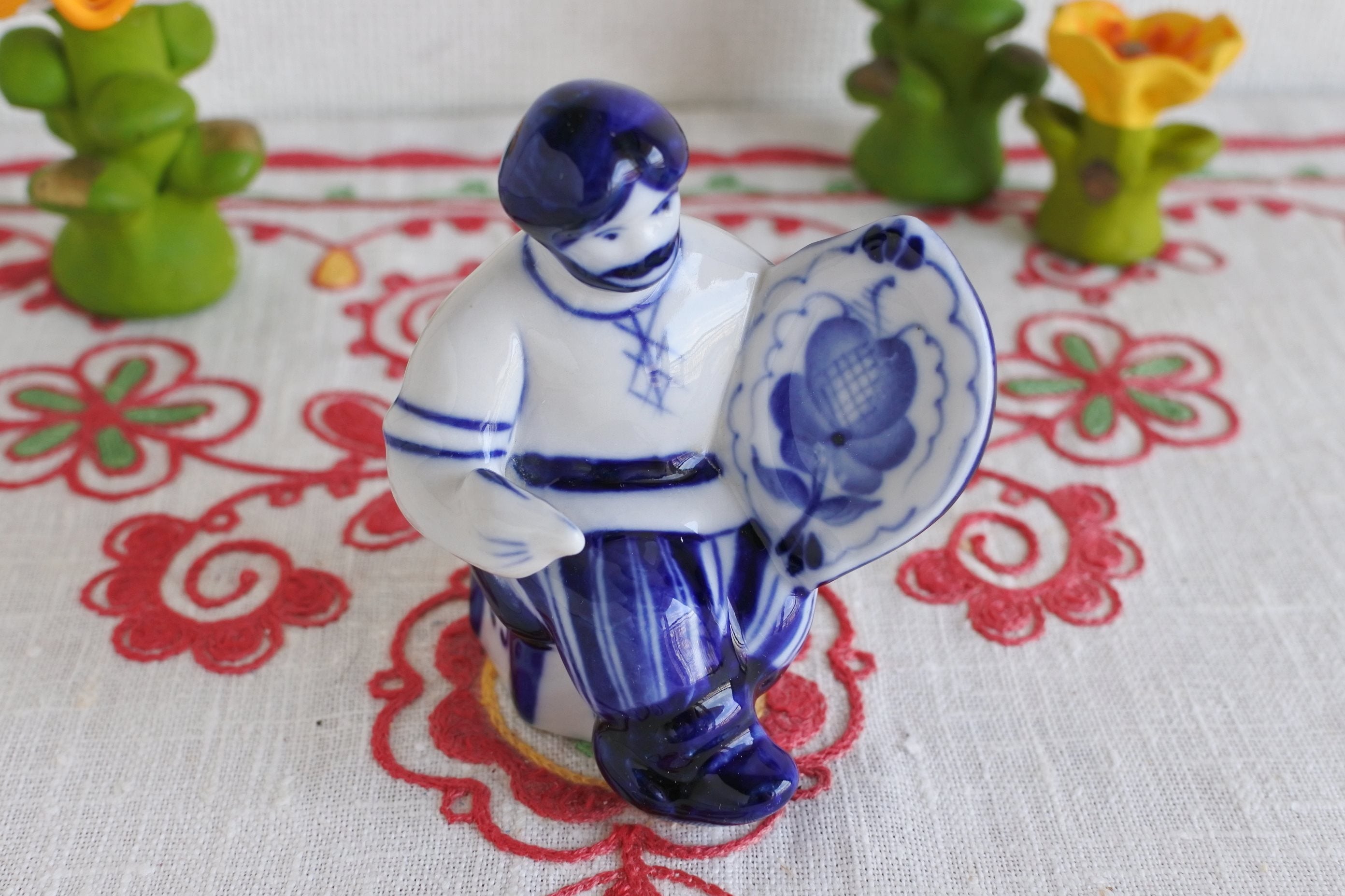 グジェリ陶器 グジェリ職人 ロシアの陶器 フィギア 陶器人形 ロシア