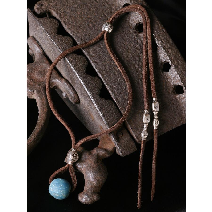 カレン 族 シルバー 1100年以上前 アンティークビーズ 水色 鹿革紐