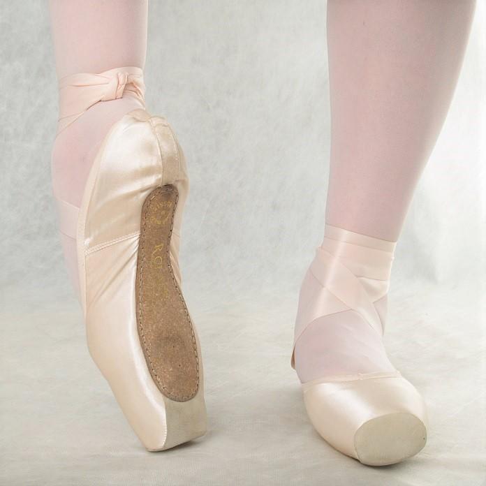 アールクラス ルビン トウシューズ FSシャンク（Uカット） : バレエ