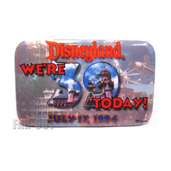 DL ディズニーランド 39周年記念 キャスト限定 四角 缶バッジ 缶バッチ