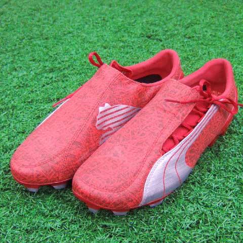 PUMA（プーマ） v1.06 i FG カモレッド×プーマシルバー 【PUMA|プーマ