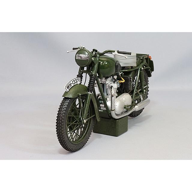 コーギー 1/12 トライアンフ TR6 トロフィー (風化塗装) 映画「大脱走