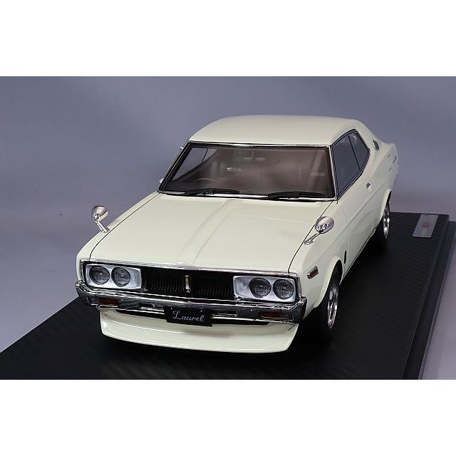 イグニッションモデル 1/18 日産 ローレル 2000SGX (C130) ホワイト