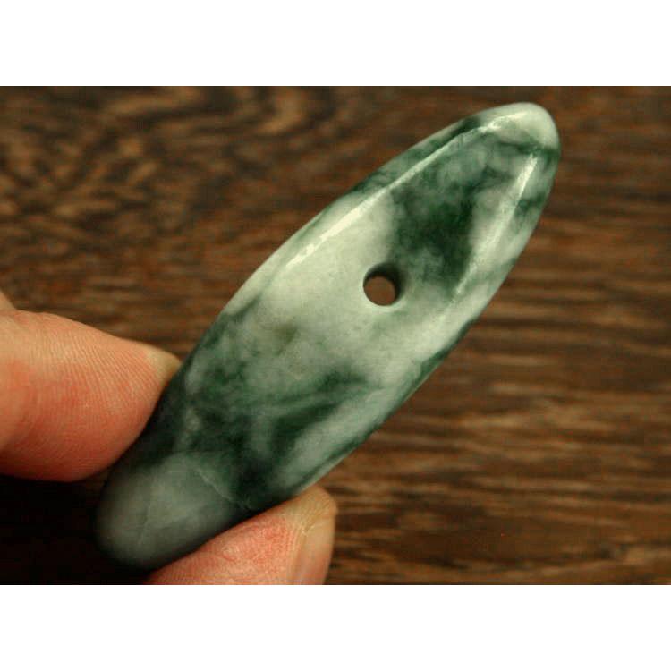 糸魚川翡翠大珠 C01102 故知 作 60mm*19mm*11mm 糸魚川 ひすい 大珠