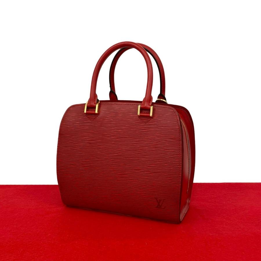 LOUIS VUITTON（ルイ・ヴィトン） ほぼ未使用 ポンヌフ エピ レザー 本