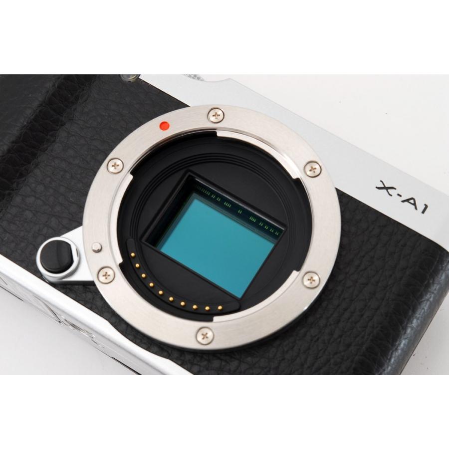 FUJIFILM（フジフイルム） フジフィルム X-A1 レンズキット シルバー