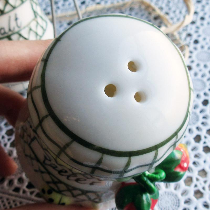 調味料入れ セット ソルト ペッパー 塩 胡椒 苺 カゴつき レトロ