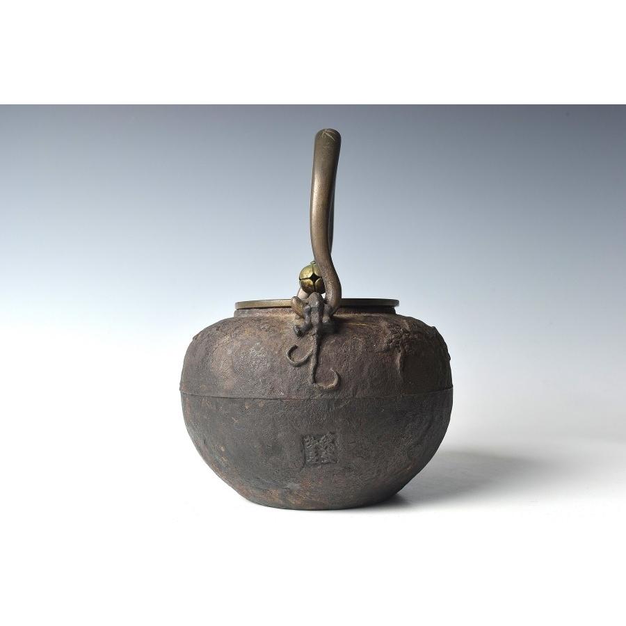 趣楽】 煎茶道具 時代 亀文堂造 持ち手象嵌獣掛け風景図鉄瓶 水漏れ