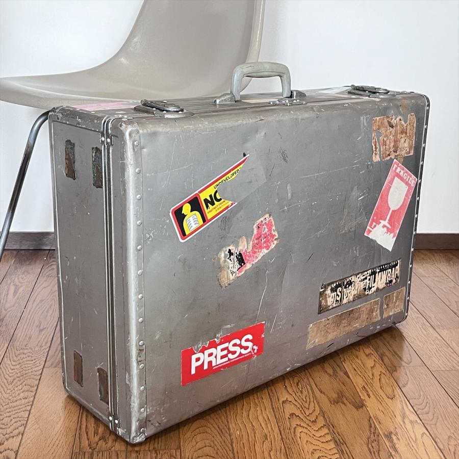 ヴィンテージ 昭和レトロ アルミトランク スーツケース カギ無 : SK