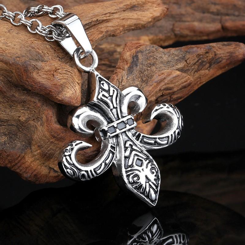 PW 高品質316Lステンレス クロムハーツ風 ペンダント / 長さ37mm 幅