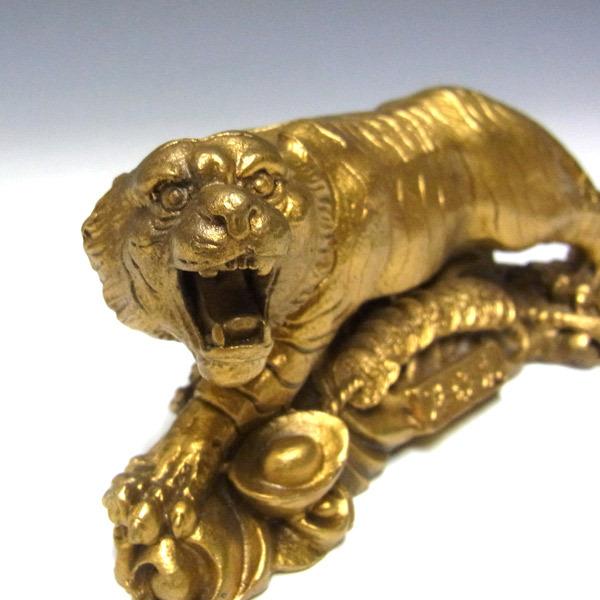 銅器 財源虎 置物 6.5cm 風水 開運 縁起物 トラ 寅 干支 : 仏像と