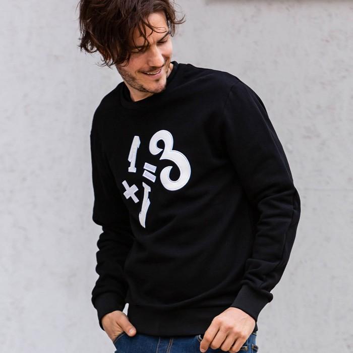 1PIU1UGUALE3 RELAX SALE セール ワッペンクルーネックプルオーバー