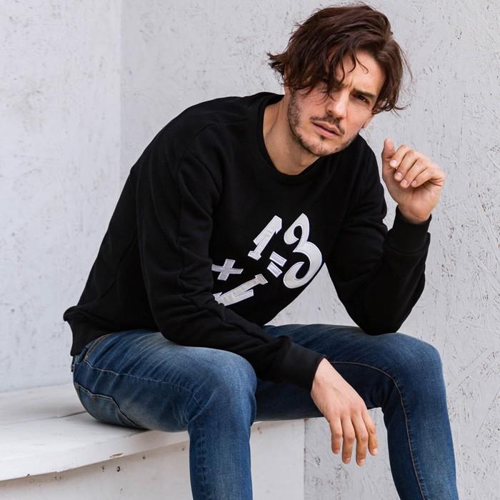 1PIU1UGUALE3 RELAX SALE セール ワッペンクルーネックプルオーバー