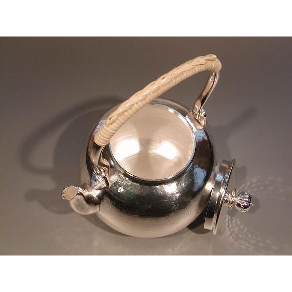 茶器・茶道具 銀瓶 丸型 湯沸 銀仕上、秀峰堂作、化粧箱入 新品