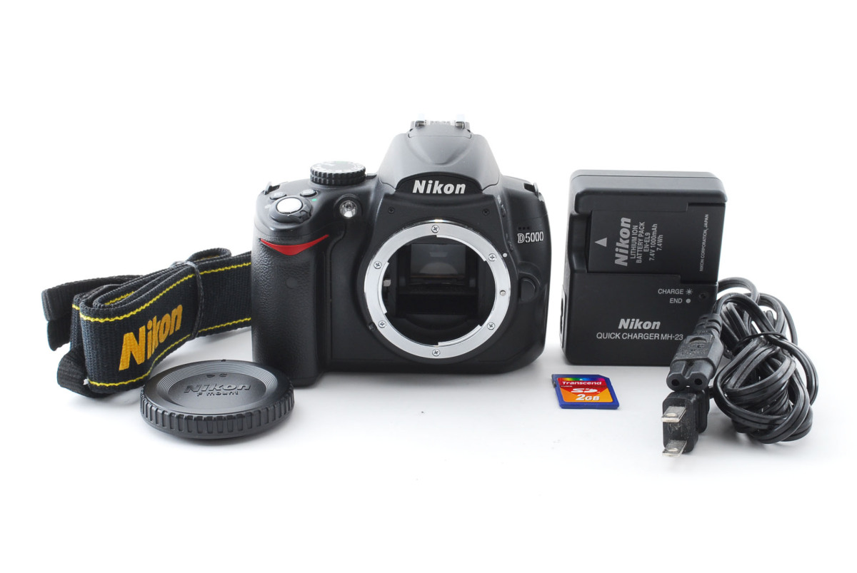 ニコン ニコンDシリーズ D5000 ダブルズームキット デジタル一眼レフ