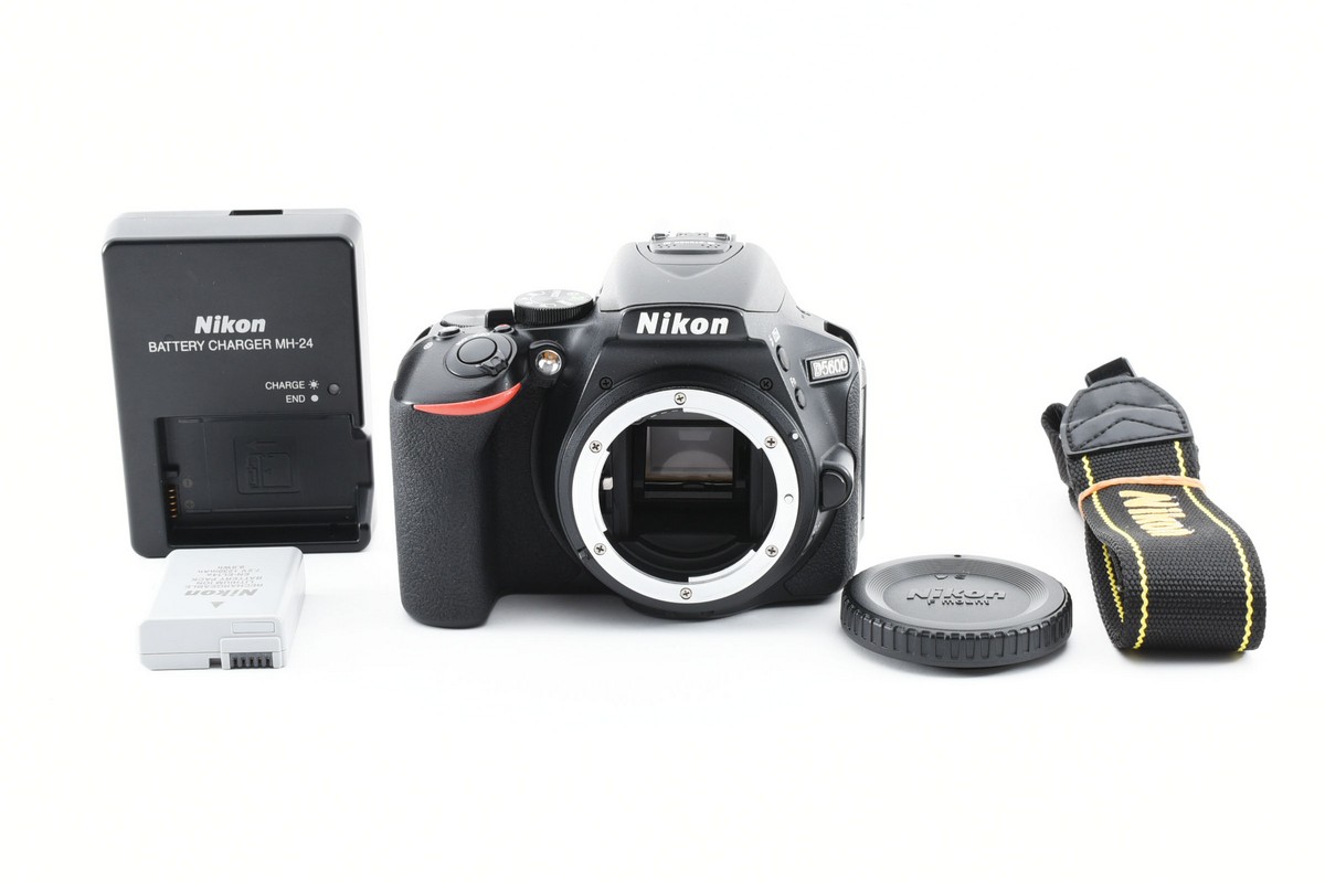 ニコン ニコンDシリーズ D5600 ダブルズームキット デジタル一眼レフ