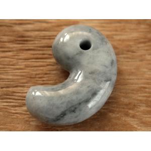 糸魚川翡翠 ヒスイ 小滝産 薄緑 31mm勾玉 ディレクトリカード付 13.19g